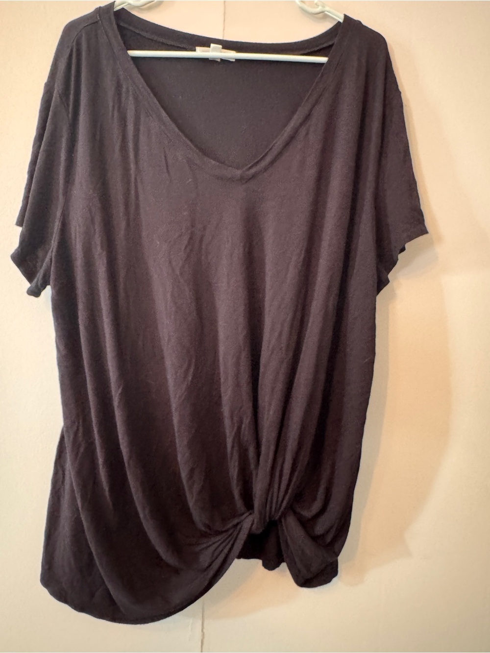 nine britton Black V-Neck Short Sleeve Twist Front Tee